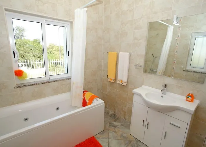 Vivenda Luz - Jacuzzi & Swimming Pool Villa